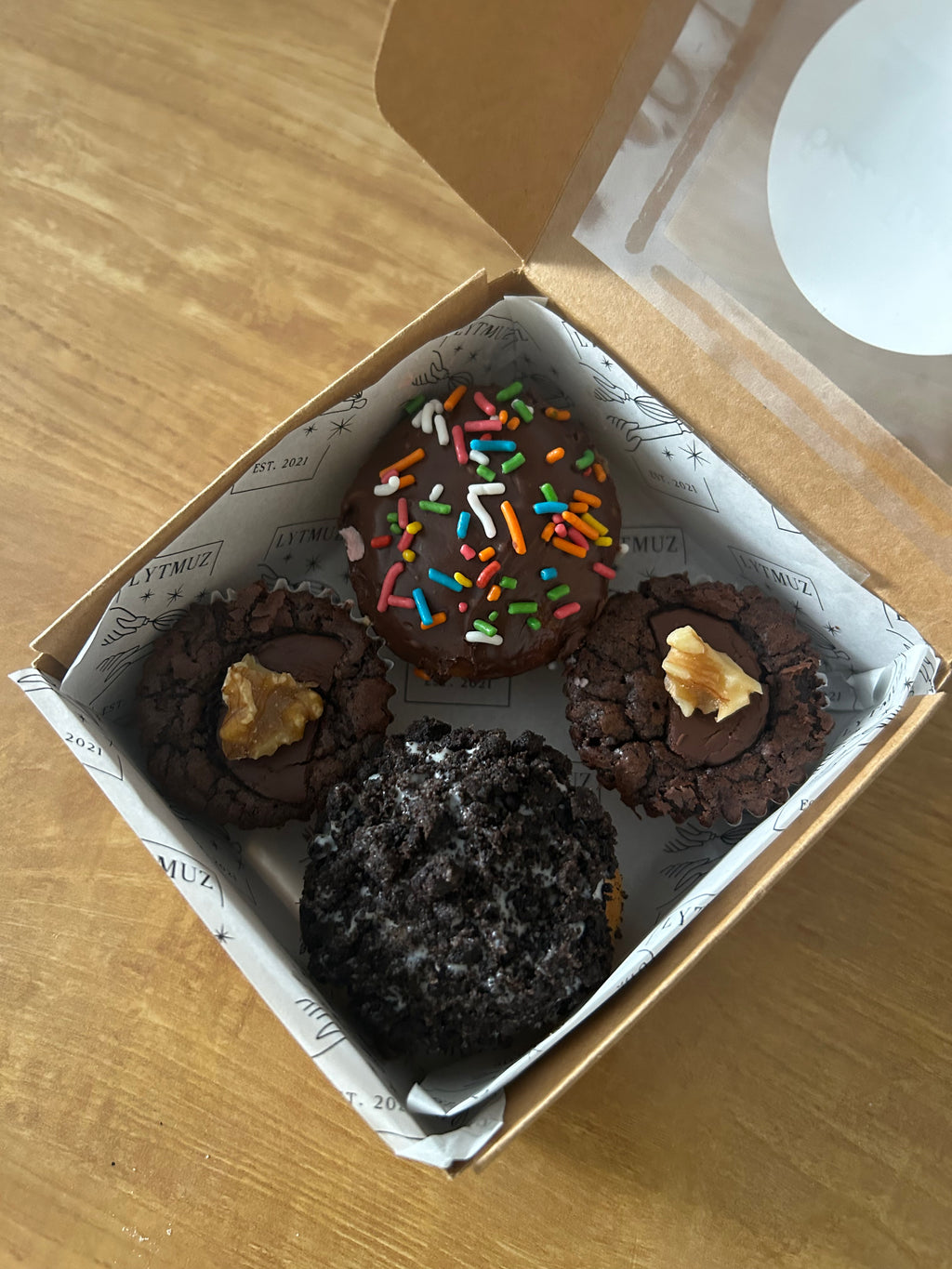 A Gift Box - Two Donuts & Two Brownies (Min. 10 boxes)