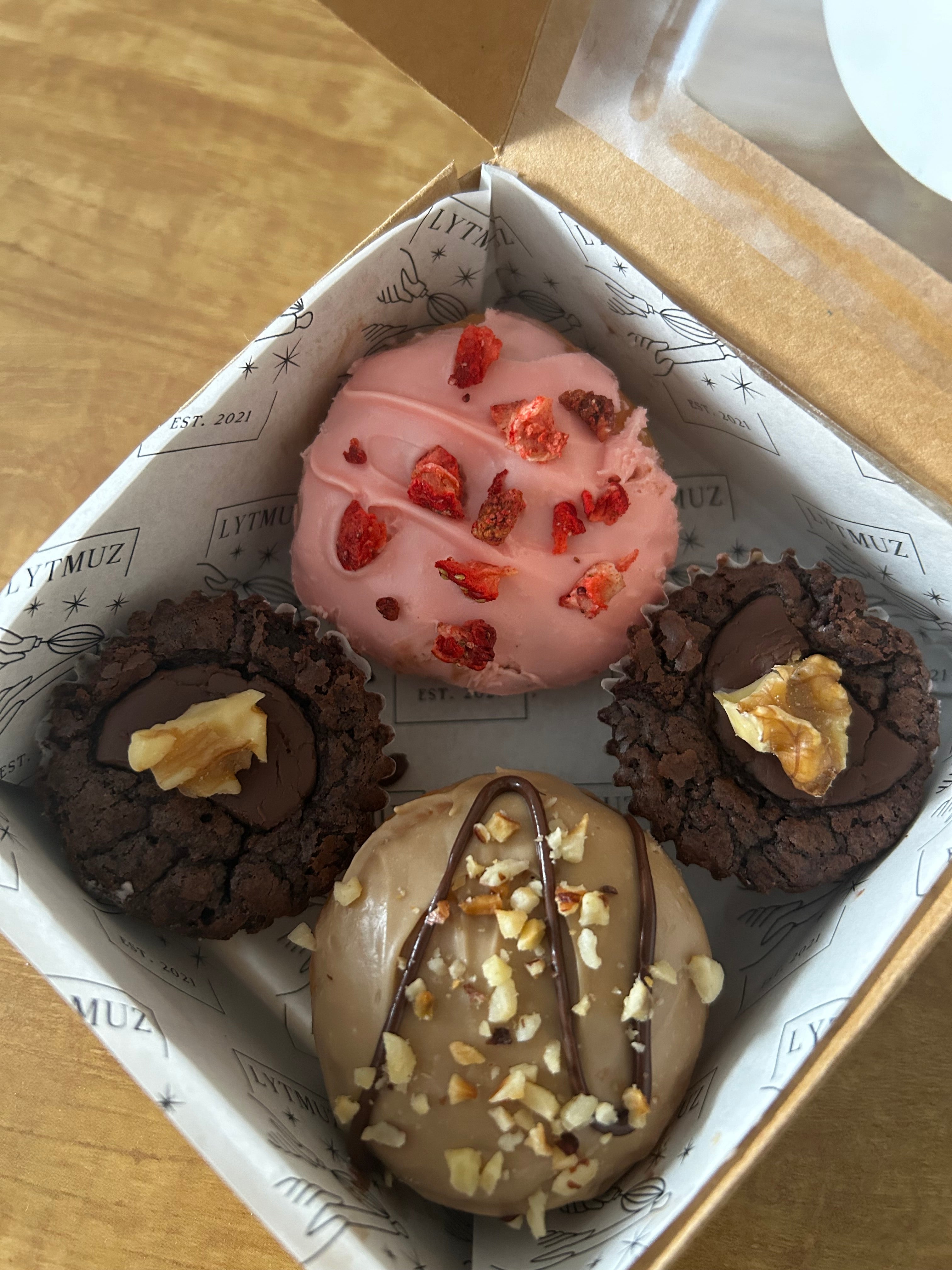 A Teachers' Day Gift Box (Min. 5 Boxes)